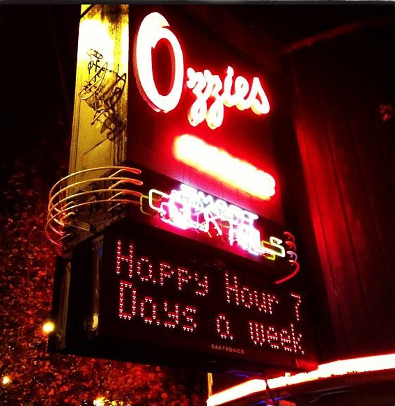 ozziesbar's tweet photo. Why limit happy to an hour? #SeattleHH http://t.co/1mbpqNwPXg