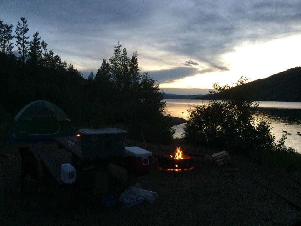 SSullyRT's tweet photo. #liveyours #sunglasshut #campinginCO @oakley @Oakleymans @loloshapiro @OakleyJWall http://t.co/qYFUUJh6jd