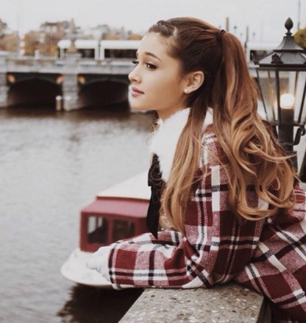 Kathrine walked along the docks of StoryBrooke as she leaned over the railing feeling the cool sea breeze blow--