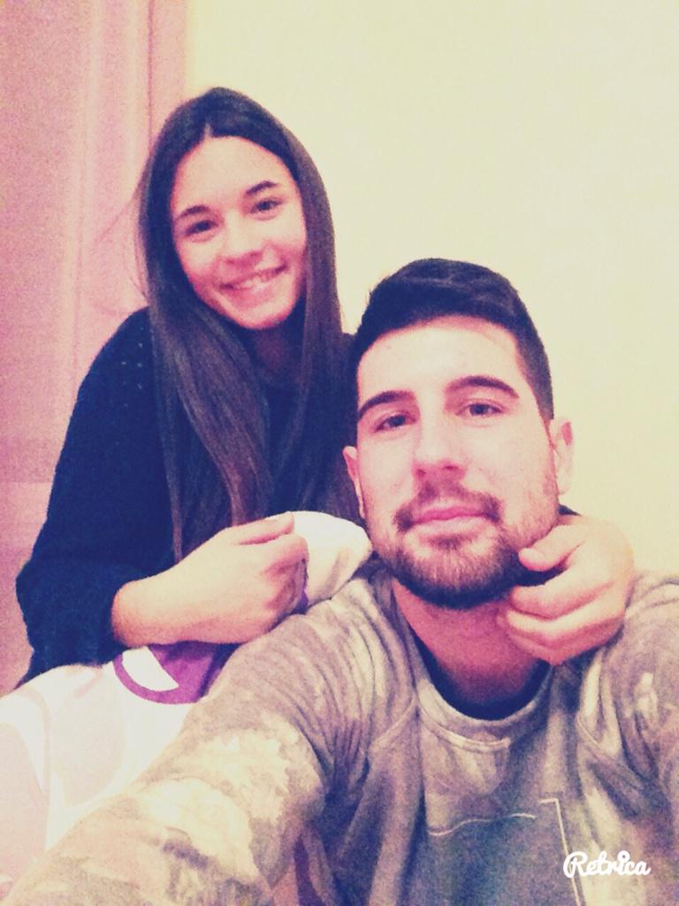 DanielGGemelo's tweet photo. Cada día a tu lado es mejor @Gaeruiz, buenas noches preciosa 😍 tequiero 🍬👸💑 http://t.co/I9nNvAdtuf