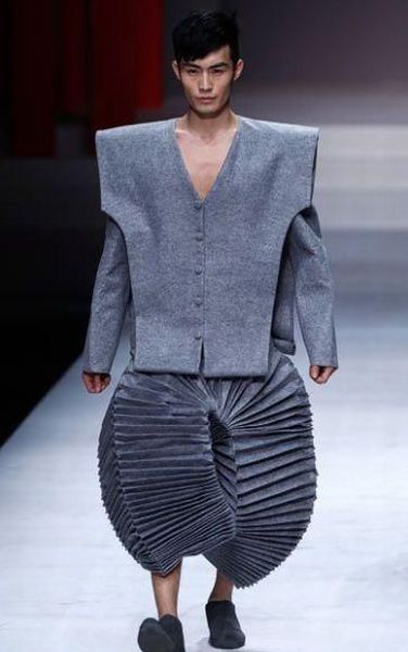 FreshFitFashion's tweet photo. #FFF6 is coming up quick! Get your fresh fits now before you look like this dude http://t.co/ZsN0o4jULf