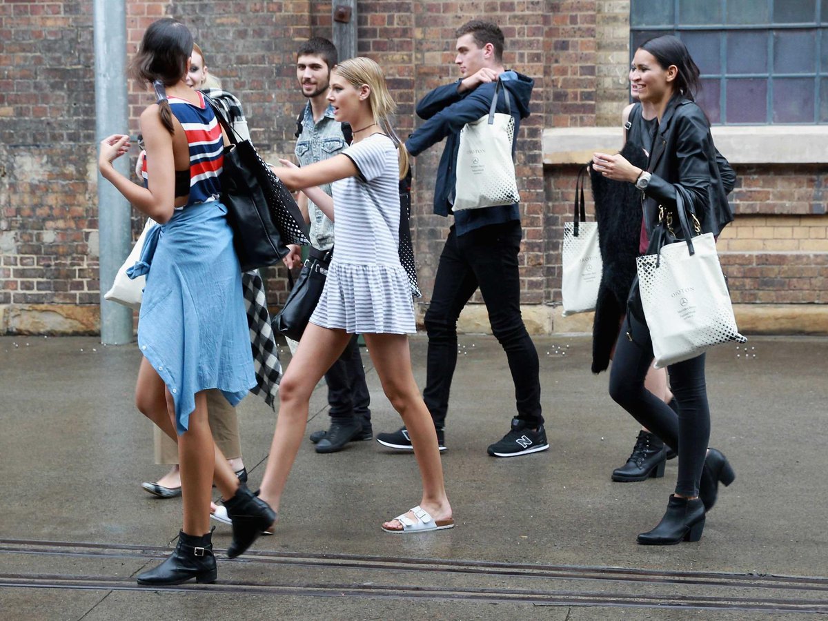 FlipShop's tweet photo. Here's what people instantly assume about you from the way you walk
http://t.co/r8qhj0O3o4  #fashion   #style http://t.co/PpfPFBs8Xu