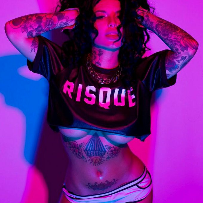 Undertitties. By @e_coleman http://t.co/Xh5DSHBXtc<a class="tags" target="_blank" title="On Twitter" href="/?out=eyJ0eXAiOiJKV1QiLCJhbGciOiJIUzUxMiJ9.eyJpYXQiOjE3MTg3MDI5NzcsImlzcyI6InR3cG9ybnN0YXJzLmNvbSIsIm5iZiI6MTcxODcwMjk3NywiZXhwIjoxNzUwMjM4OTc3LCJyZWRpcmVjdF91cmwiOiJodHRwczovL3R3aXR0ZXIuY29tL2VfY29sZW1hbiJ9.F36-GfIkFf19T7gIH0UWnoRMbIzCOyoKmSFb1b1ecbVE8Vsabv8fvbR2ifwFecYWsvYA7xStzQEpdxJYFaU-HQ">@e_coleman</a><a href="/tag/mackmonday"class="tags"><span>#mackmonday</span></a>