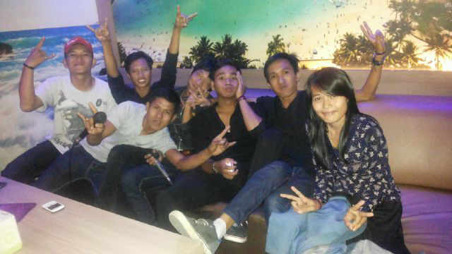 karoeke bareng DhruvaNERS <a href="/borang/">오보라</a>