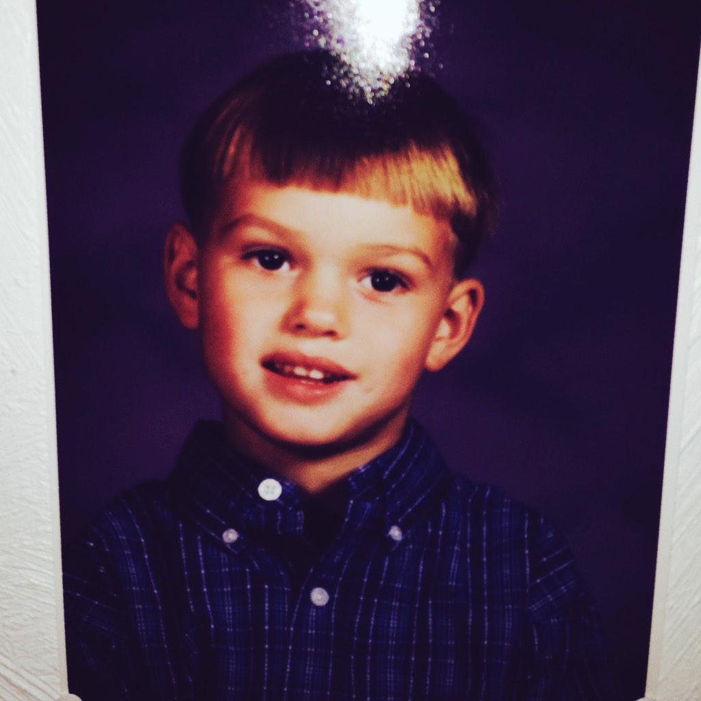 notitas_33's tweet photo. Cutest kid award goes to: @LicenseTolll http://t.co/Wj0rTkRsIt