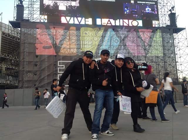 glozsly's tweet photo. Recordando el #VLXV... #ElRockNoEsParaTodos http://t.co/bADOiFgAuh
