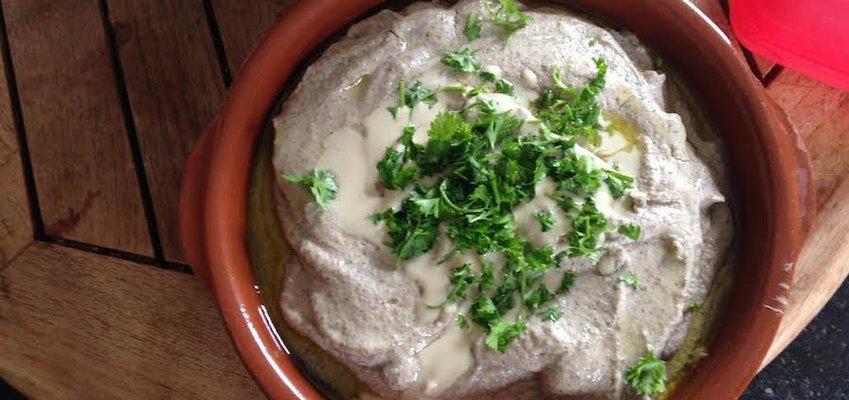 mindbodygreen's tweet image. Next Level Hummus (With Black Chickpeas!) by @Pauline_Hanuise mbg.to/IsJMRJR