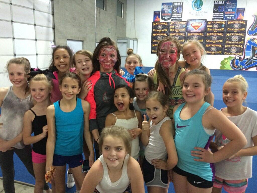 mddoc21's tweet photo. It's a good thing we love these girls. ❤️ #youthwhite #goingtothesummit http://t.co/g6cHkfotiR