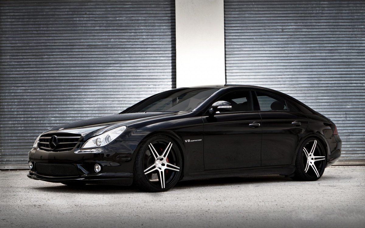 __MercedesBenz's tweet photo. #WallpaperWednesdays #MercedesBenz http://t.co/t0yqmtnuIy
