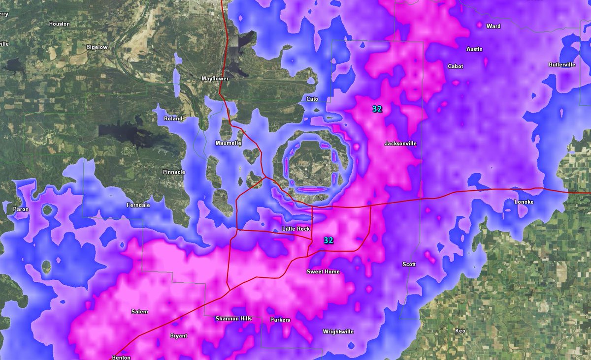 Here's what the snow looks like on radar when it's right over the radar. Snowcone of silence...#arwx