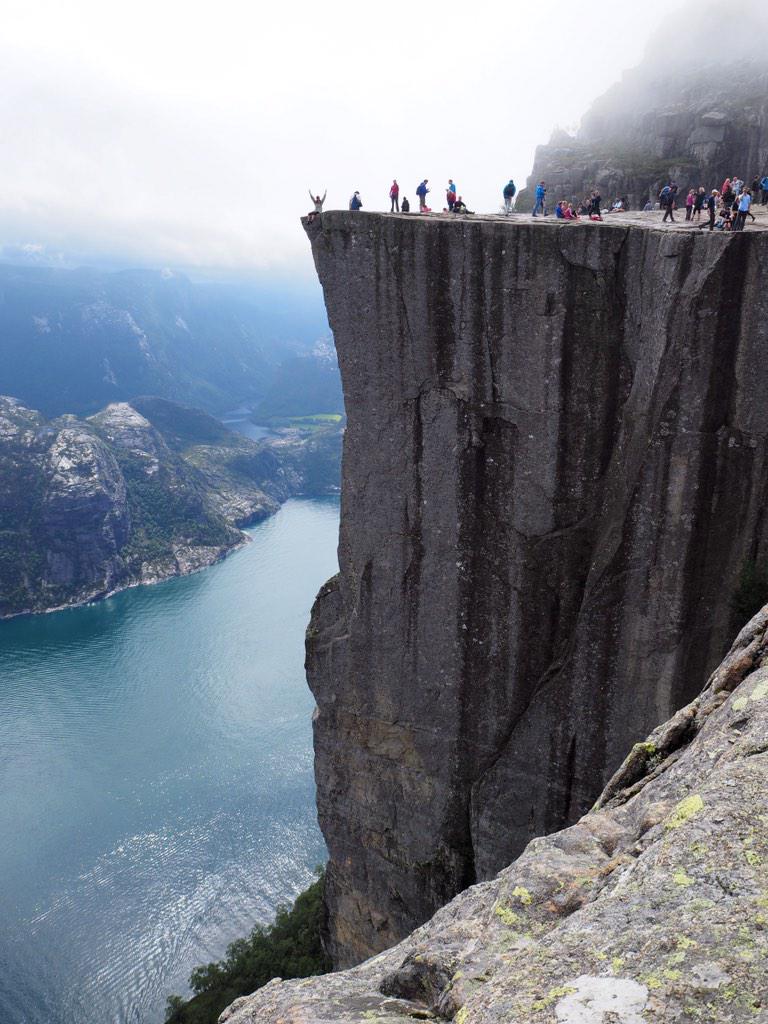 Go hiking with me in Norway pls