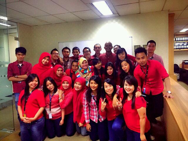 na5ri3h's tweet photo. MG crew.. #Edisi Chinese New Year http://t.co/MJFKlwYIi7