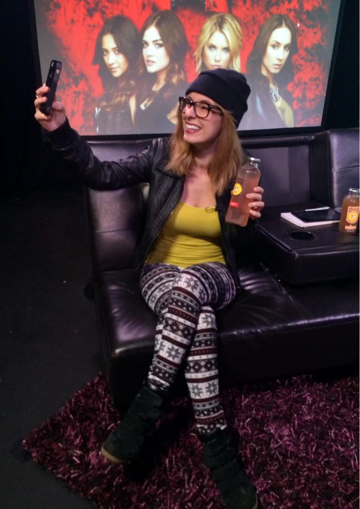 thestreamtv's tweet photo. So much fun tonight on #PLLAS :) thanks for hanging with our lovely hosts! #PLL #PLLSocial http://t.co/uZ5ET2bf4w