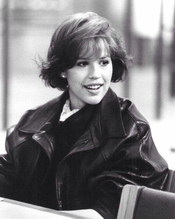 Happy birthday to the queen of the 80s Molly Ringwald!!!  