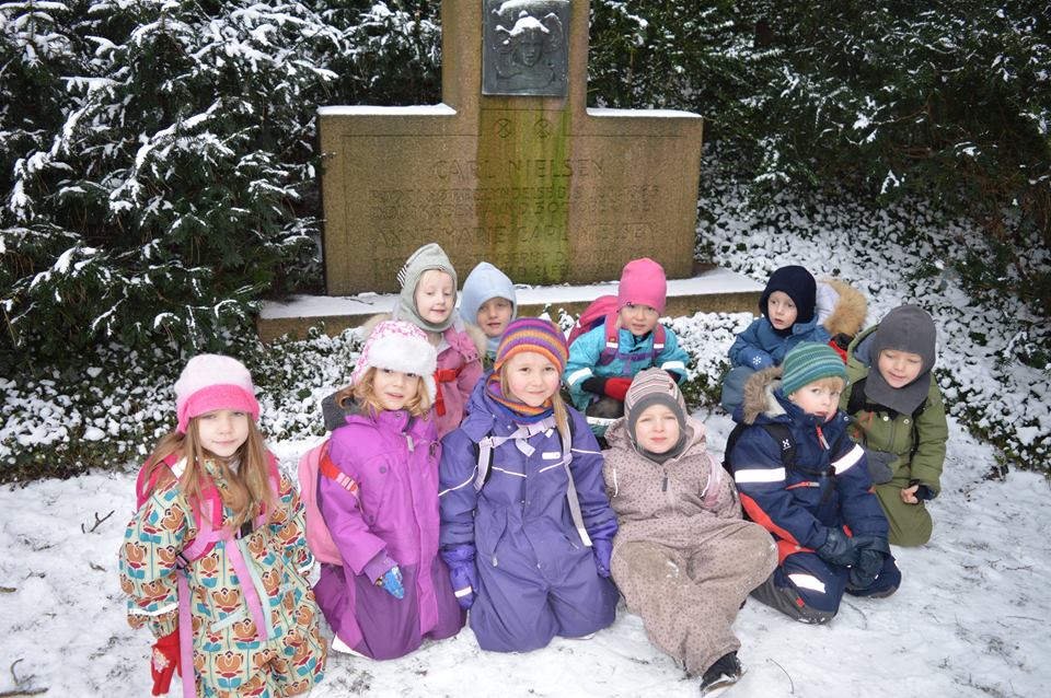 CarlNielsen2015's tweet photo. A kindergarten 'Skattekisten'  celebrates Carl Nielsen with music and joy. #CN2015 http://t.co/5fRi0dRb79