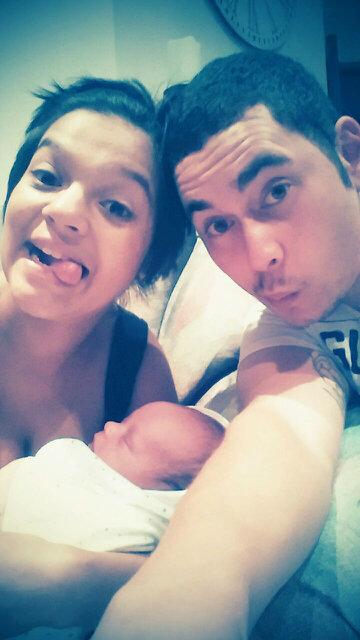 minxsa17's tweet photo. Family! :) familia la costra nostra :) http://t.co/4V5iRgX5EJ