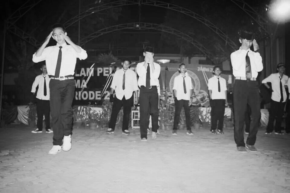 LimpOfDance KNG tweet media