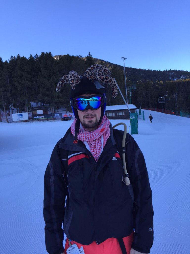 RLSsnow's tweet image. No explanation needed #jenks #goprofail #joker