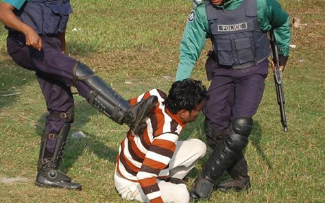 RKzayed's tweet photo. #Bangladesh Police & Atrocity is like vice versa #stepdownhasina #SupportZia #SaveDemocracy @eu_eeas @GermanyDiplo http://t.co/0k7DSES6Ee