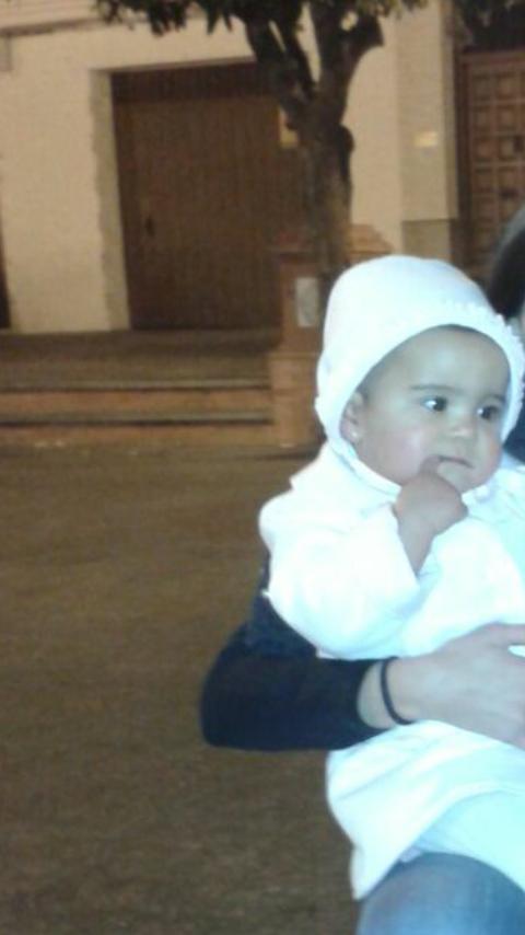 VeraJurado's tweet photo. Si es que no puedo quererla más! Tan pequeña y tan grande a la vez! #MiAhijada #LocaMeTiene #FelizDíaDeTuSanto http://t.co/OSPq3Wjdt4