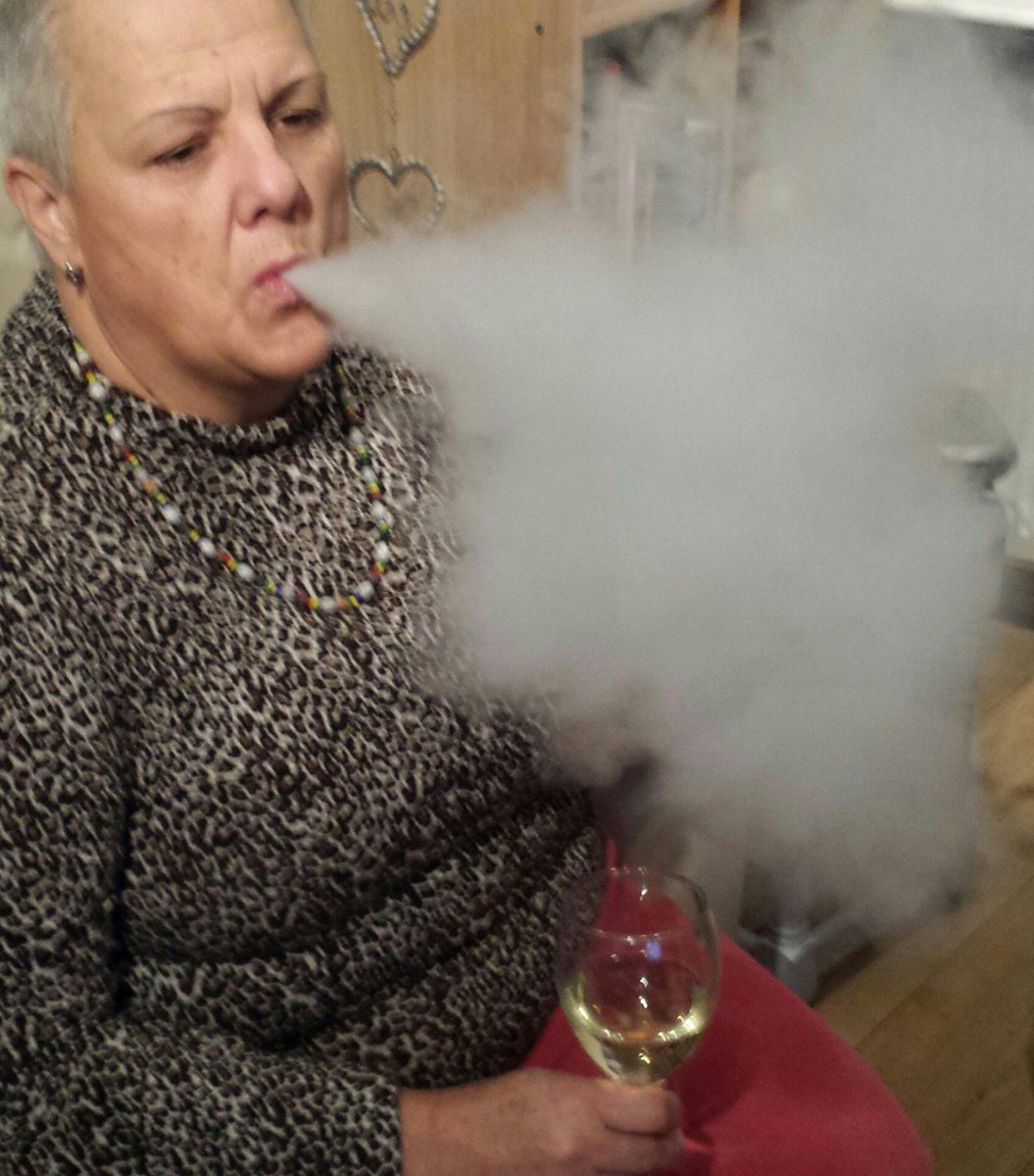 eVapingUK's tweet image. Holy Grail RDA  - lovin it !!  #evapinguk #ecigs #vapergirls #vapeporn #vapeclouds