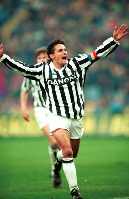 Happy Birthday to one of the greatest player ever Roberto     