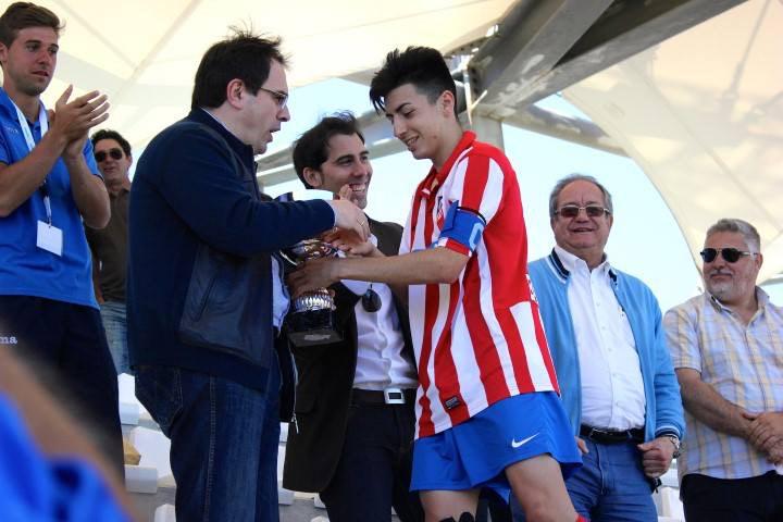 XpertCup's tweet photo. Volverá el @Atleti a ser el campeón de @XpertCup U18? Del 1 al 3 de mayo en @Torresportscity http://t.co/NThusbP412 http://t.co/BsBpKX6Vuz