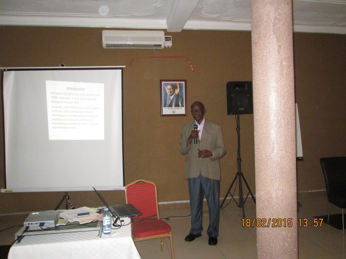 _unffe's tweet image. #CESMrMwendya presentg 2 farmers in #greatTesogreatKaramojoregions in Soroti, progress report of UNFFE secretariat