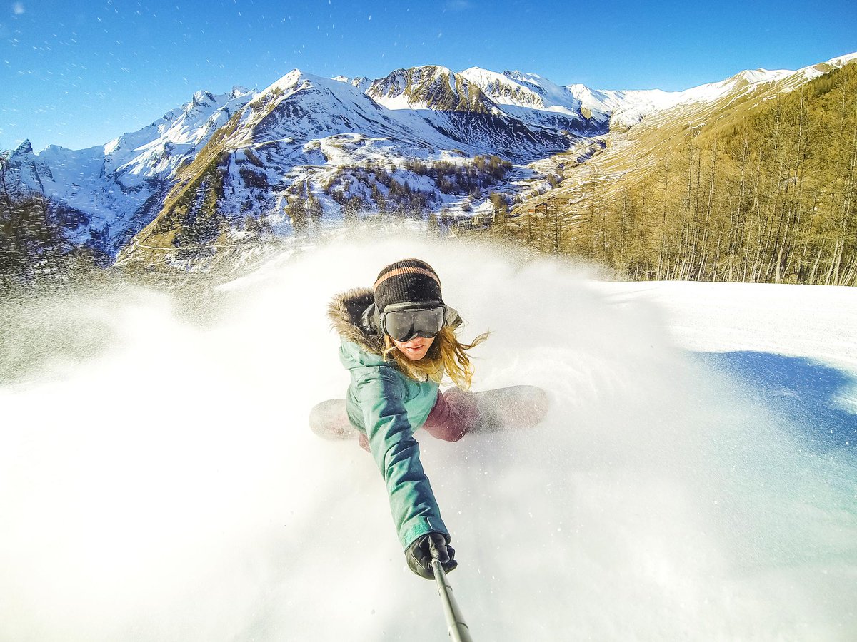 XSories's tweet photo. #PhotooftheDay Perfect powder sesh captured w/ the #MeShot #selfie stick &amp; a GoPro.
Mel Carle is today's winner! http://t.co/tqD90oj809