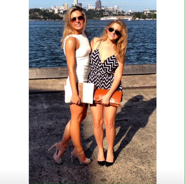 LivKyid's tweet photo. Birthday Vybs With My Gurl ❤️ #cockatoo #birthday #classyhuh http://t.co/AocjvzGhMM