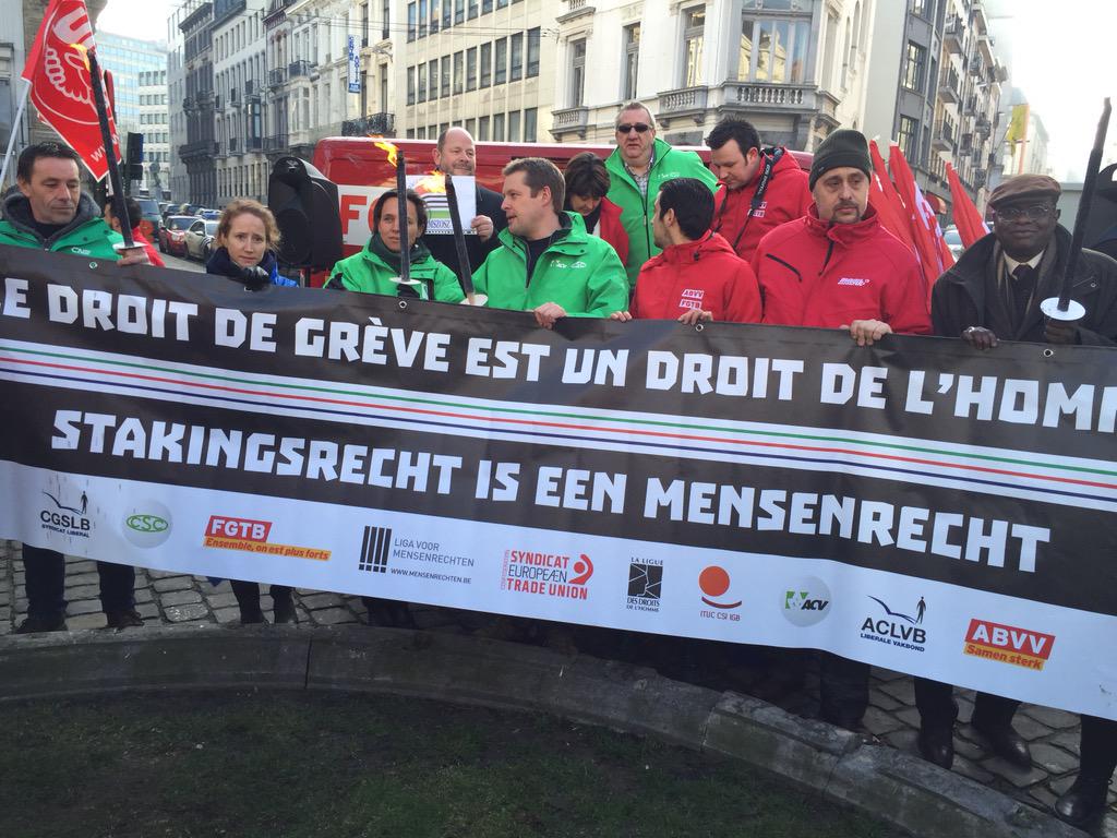 ituc's tweet image. #RightToStrike is a #HumanRights @La_CSC @_fgtb @etuc_ces action in Brussels