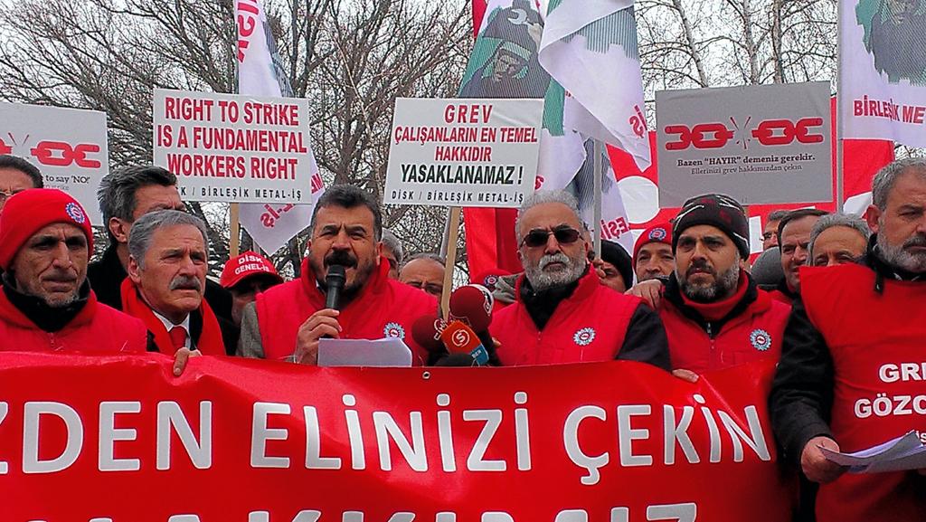 #right2strike demonstration of @BirlesikMetal in front of the Parliament  @ituc @IndustriALL_GU @industriAll_EU