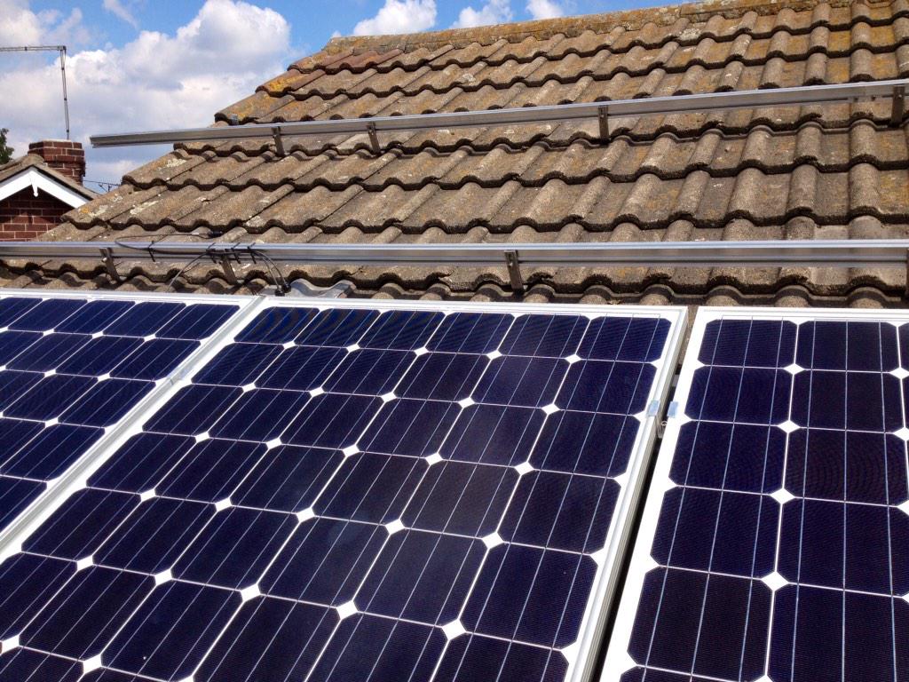 Solar pv installation in Sprotbrough doncaster by DAM we can fit a 4kw system for £4990.00  inc vat