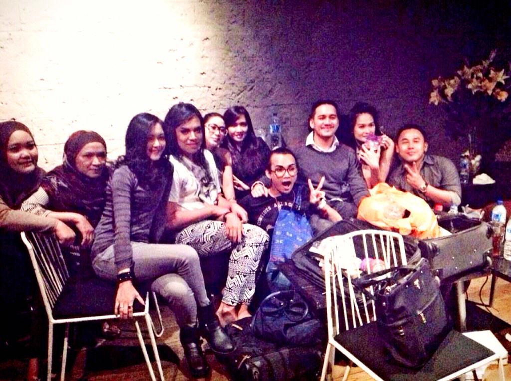 Day6  <a href="/MoveOn_Movie/">Move On Movie</a> <a href="/BeerdyGolfResto/">BeerdyVirtualGolf</a> <a href="/Sam_Brodie/">SAM BRODIE</a> @iyo13 RichaIskak, DonnaHarun, RennyNovita  <a href="/official_arka/">Arka Sokaklar Official</a>