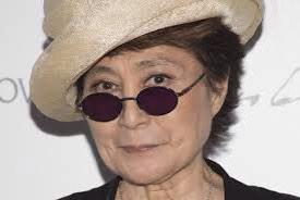 1933 : Yoko Ono is born in Tokyo
Happy birthday Yoko 