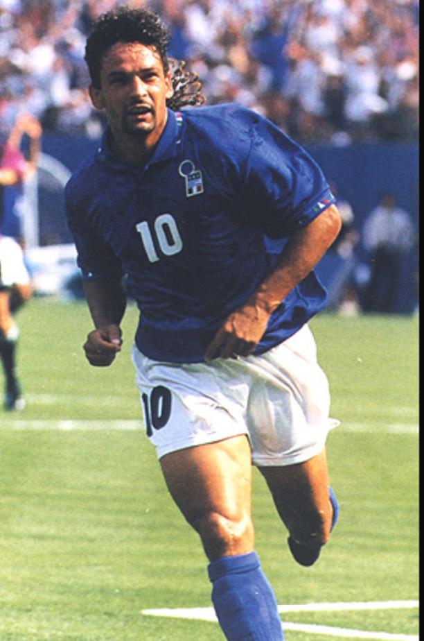 Happy 48th Birthday to one of my all time favorite players
ROBERTO BAGGIO!! 