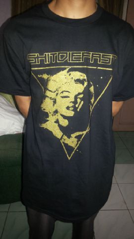 Ready stock yg ini..Idr.90k+stiker shitdiefest order via WA 0856 94782617