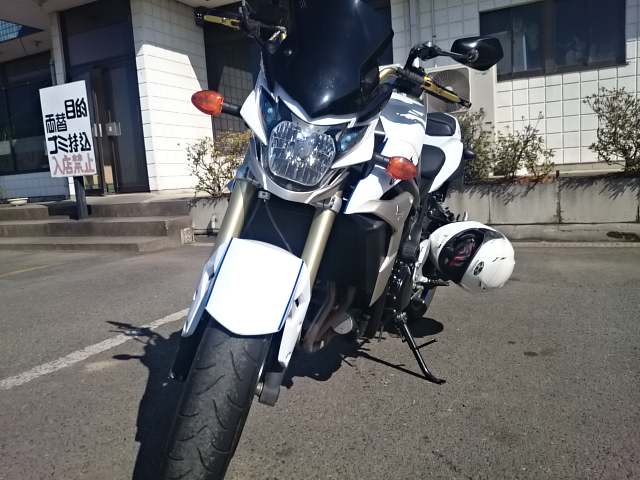 白いバイクはかっこいい