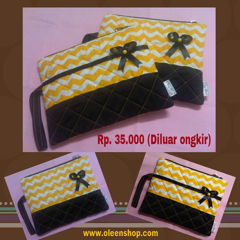 Black &amp; Yellow Chevron Pouch...
Rp.35.000 (Diluar ongkir)
Ada 2 pilihan model :)
#OleenShop