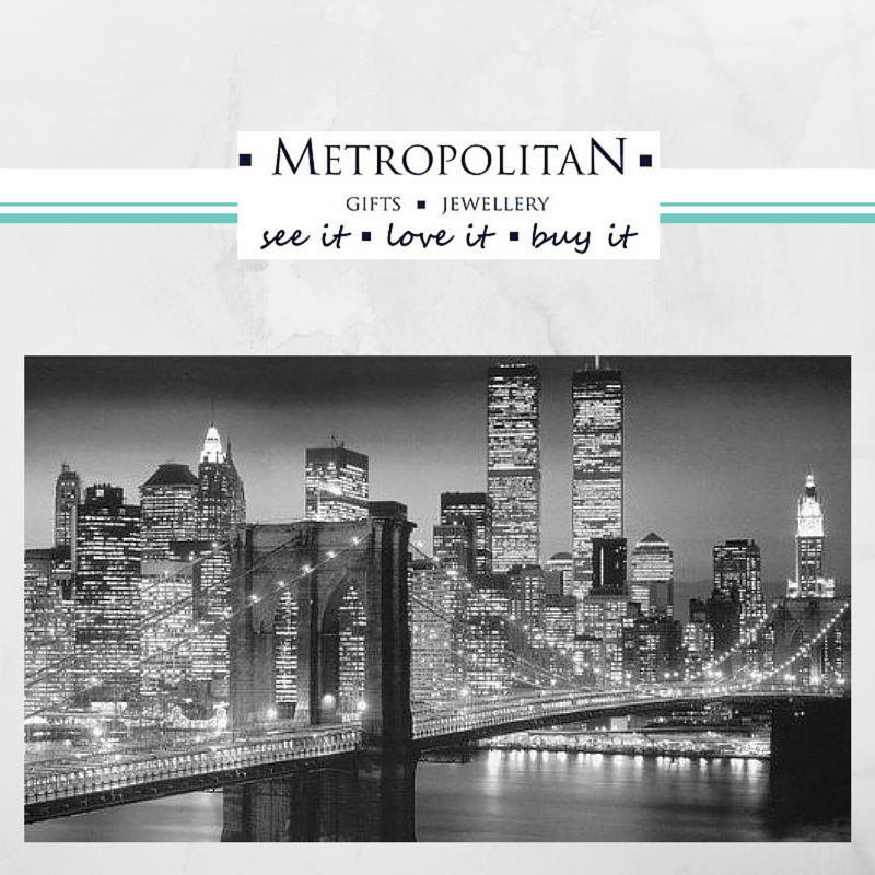 Metrogifts's tweet image. **New York LED Picture**

Don't forget to click here: amzn.to/1xWHN3M