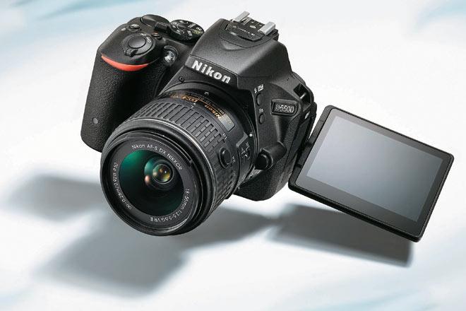oltraveller's tweet photo. Capture your #travel #moments with the #Nikon #D5550, the #world’s smallest and lightest #DSLR http://t.co/g1pp4xLNE4 http://t.co/giEEQsvLsQ