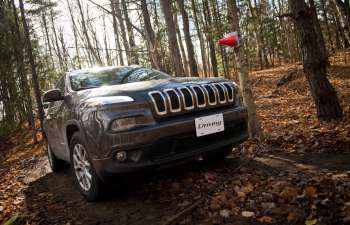 MaacoLittleton's tweet photo. All-Wheel Drive vs. Four-Wheel Drive: Which Do You Prefer? http://t.co/HG99Xtr5Cd http://t.co/TsBTh6IU0G
