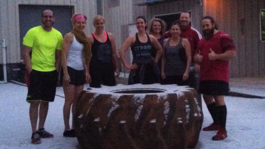 CDavis126's tweet photo. 5AM class cooling off after Fight Gone Bad @RocketCityCF #CrossFit #alwx #Snow #hsvwx @AlexMercieca http://t.co/DKRLIA0n75