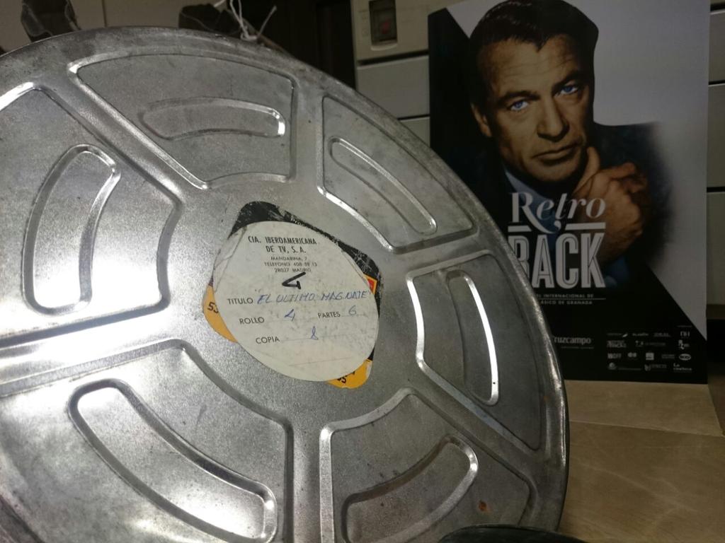 retroback's tweet photo. Ya huele a #Cine en #Granada el sábado 21 comienzan las proyecciones #Retroback2015 http://t.co/o43d9IY2ae