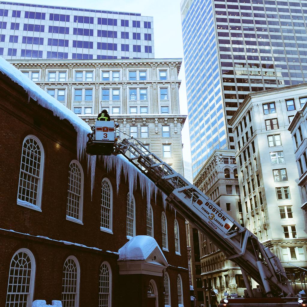 Strep's tweet image. Boston's finest @BostonFire clearing massive icicles from the Old South Meeting House. #blizzardof2015