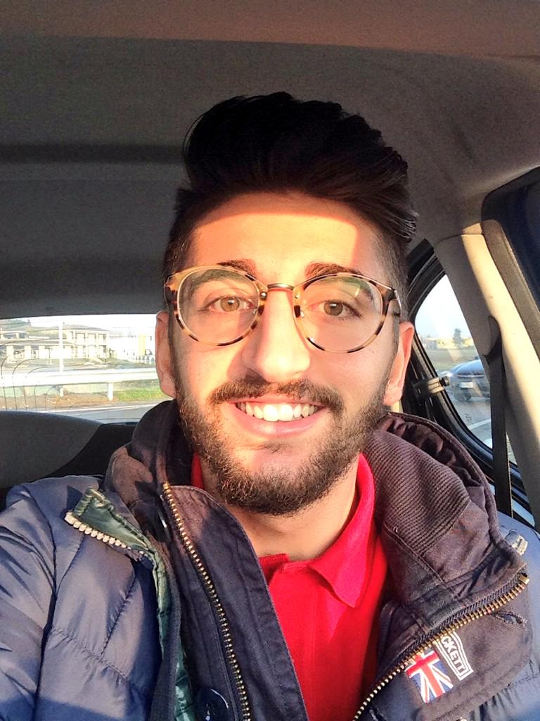 andreasga94's tweet photo. Fotocamera esterna rotta? #siselfiechipuo #vivodiselfie #onlyselfie http://t.co/wRRX0myOwC