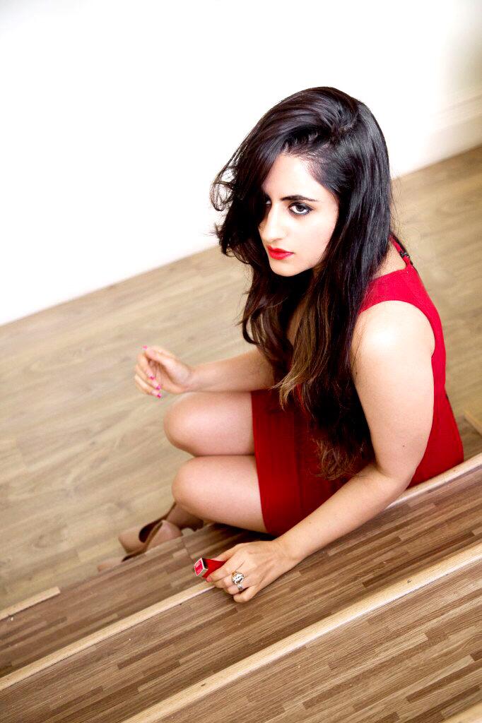 ShereenSikka's tweet photo. We love reds for the day @MaybellineIndia @Maybelline #shereenlovebug #mattbold #Maybelline http://t.co/QmrTMRA7AQ