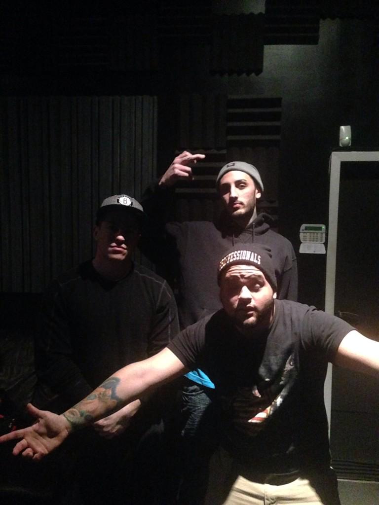 KILZONEENT's tweet photo. #ComingSoon #KilzoneCrew @RonTeri_ @KZEFreeMason with @MrWest304 #PayAttention http://t.co/aeVHwxorg8