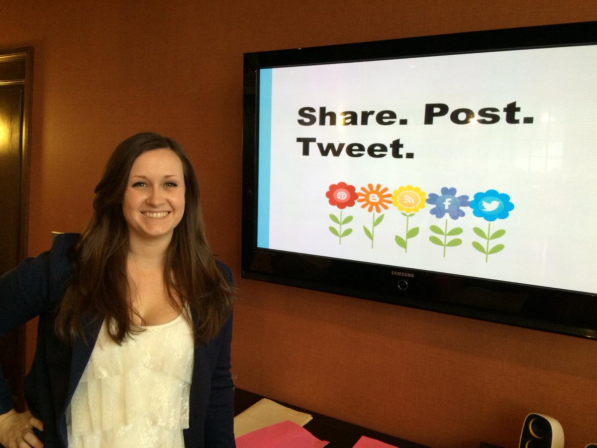 ljfphd's tweet photo. Quinn Logan, marketing manager @GarcesGroup, gave great talk on social media marketing #DrexelHSM #HRM330 http://t.co/4tpApzkeTv