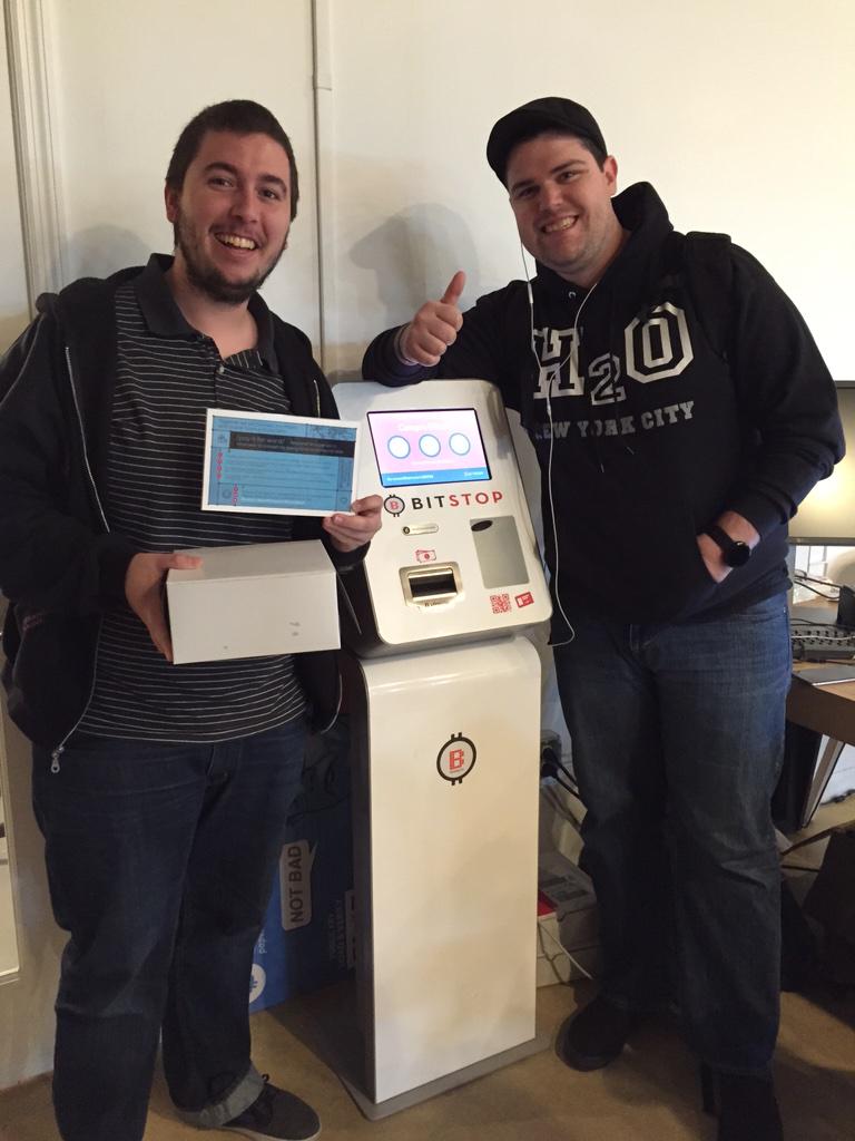 Delivering #PayItForward from <a href="/senzari/">Senzari</a> to <a href="/bitstop/"></a> #rokkon #miamitech @rokk3rlabs #eatTheCookies #Bitcoin